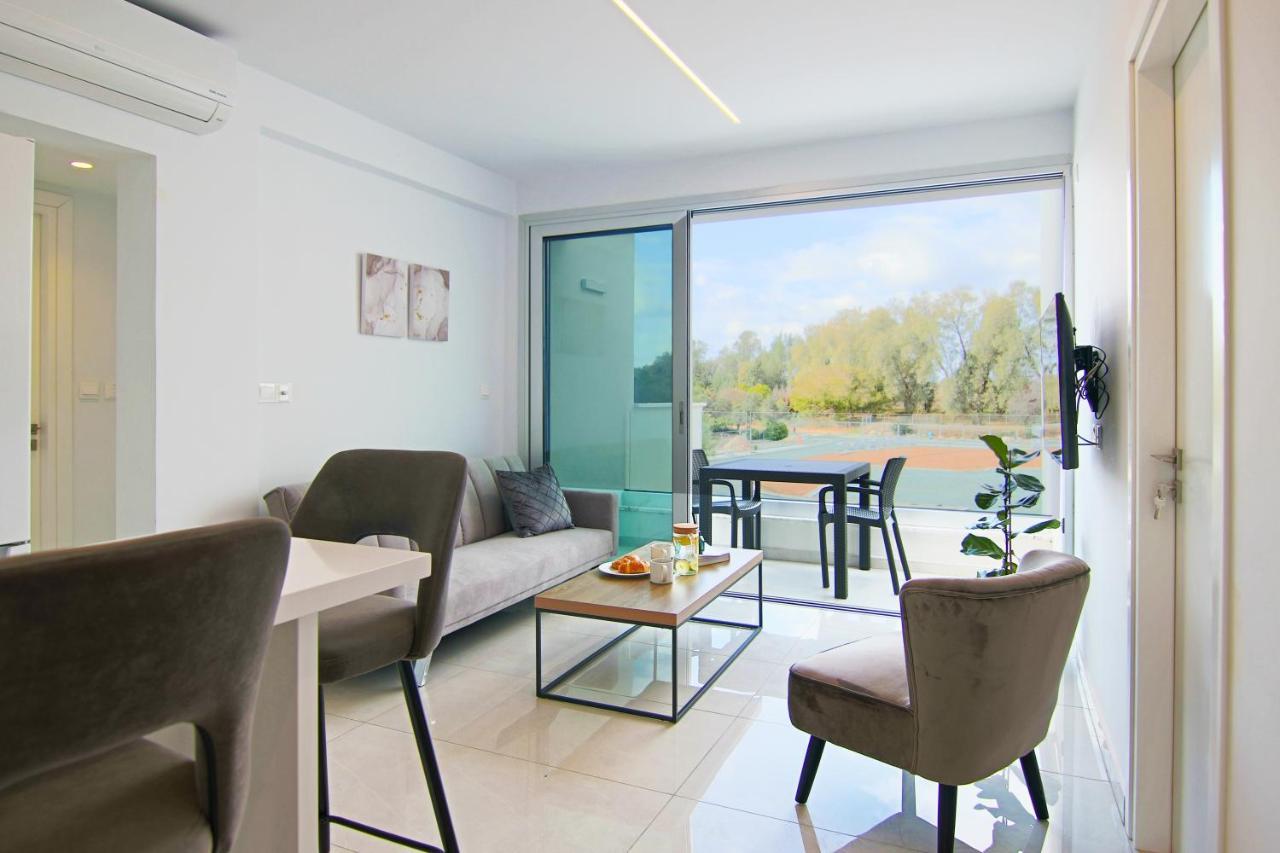 Apartamento Phaedrus Living - Seaside Executive Flat Harbour 205 Paphos Exterior foto