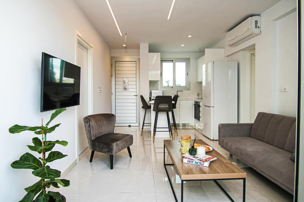 Apartamento Phaedrus Living - Seaside Executive Flat Harbour 205 Paphos Exterior foto